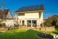 Foto Freistehendes Einfamilienhaus mit Photovoltaikanlage in Kerpen Manheim-Neu.
