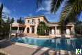 Foto Prächtige Villa mit schönem Pool und 6 Zimmern