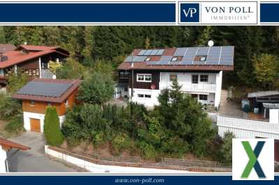 Foto Lam - Immobilie mit Doppelgarage, PV-Anlage und herrlicher Aussicht