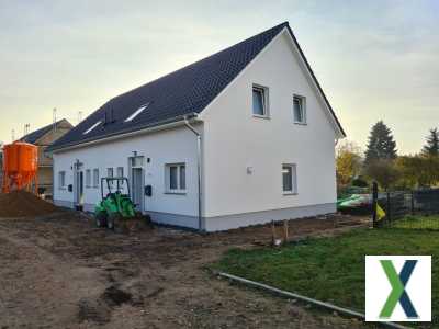 Foto Neubau Doppelhaushälfte in TOP-Lage zu vermieten! NMS-Einfeld