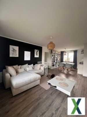 Foto Moderne 3-Zimmer-Wohnung mit gehobener Innenausstattung und EBK
