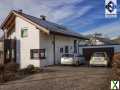 Foto Gepflegtes, freistehendes 2-Familienhaus in gefragter Wohnlage - PREIS AUF ANFRAGE -