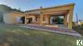Foto Gepflegte Villa mit 4 Schlafzimmern, 3 Badezimmern und Privatpool in hervorragender Wohnlage