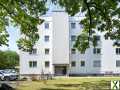 Foto Teilrenovierte 4-Zimmer-Wohnung mit großen sonnigen Balkon