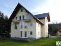 Foto Moderne DHH mit Terrasse im EG, Garage, Freiplatz und sonnigem Garten