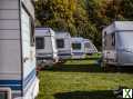 Foto Campingplatz im Norden von Baden-Württemberg, nahe Gewässer, starke touristische Ausrichtung