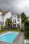 Foto U72-Anbindung Haus mit Pool auf Privatstraße in direkter Wald- und Parklage