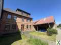 Foto Bauernhaus mit Scheune, großer Garage und Wiese für Handwerker