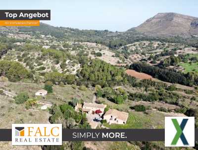 Foto Alte Finca mit 500000 qm weitläufigem Land in Artà