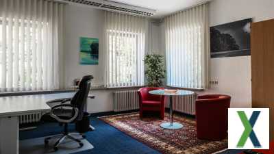 Foto Büroetage in stilvoller Geschäftsvilla