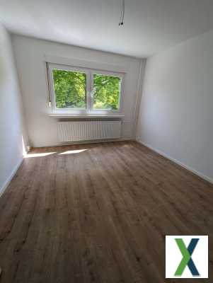 Foto Halle (Saale) - Erstbezug nach Sanierung 4-Zimmer-Wohnung mit Balkon und Lift