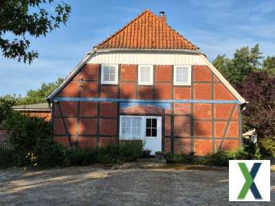 Foto Resthof / Bauernhaus mit Nebengebäuden, Weide, Pferdehaltung