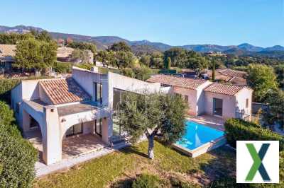 Foto SAINT-RAPHAËL - VALESCURE : Moderne Villa mit 4 Schlafzimmern, Pool, im Herzen der Golfplätze