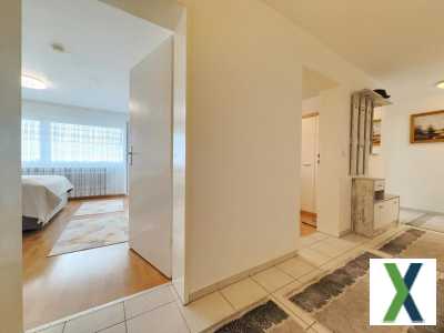Foto Provisionsfrei! - Große moderne 4,5-Zimmer-Wohnung mit Balkon, EBK & Tiefgaragen-Stellplatz