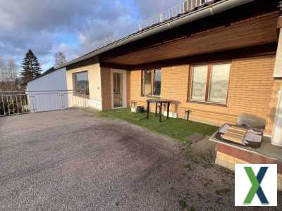 Foto Freistehendes Einfamilienhaus mit wunderschönem Fernblick und großem Gartengrundstück in Nieste