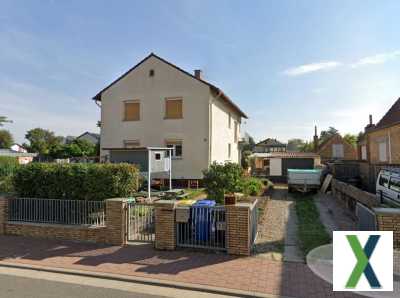 Foto Attraktives Einfamilienhaus mit großzügigem Garten zur Miete