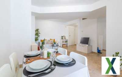 Foto Charmante Wohnung mit 2 Schlafzimmern und 2 Bädern im Herzen von Moraira
