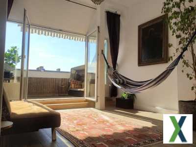 Foto Bezugsfreie 113 qm Dachgeschosswohnung - Lichtdurchflutet - in begehrter Kiezlage - Provisionsfrei