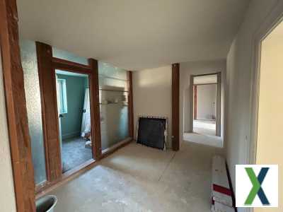Foto Tolle 4,5 Zimmer Wohnung in denkmalgeschütztem Anwesen