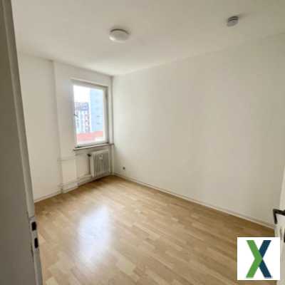 Foto 3 Zimmer Wohnung im Dachgeschoss