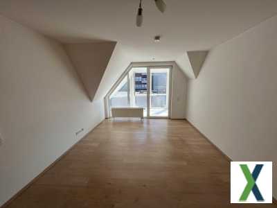 Foto 2 Zimmer Wohnung mit Küche, Bad und Kellerraum