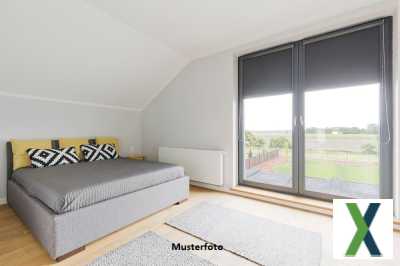Foto 3-Zimmer-Wohnung, Balkon und Garage
